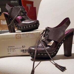 Coach - Women's Size 6 - High-heeled Pewter leather Shoes